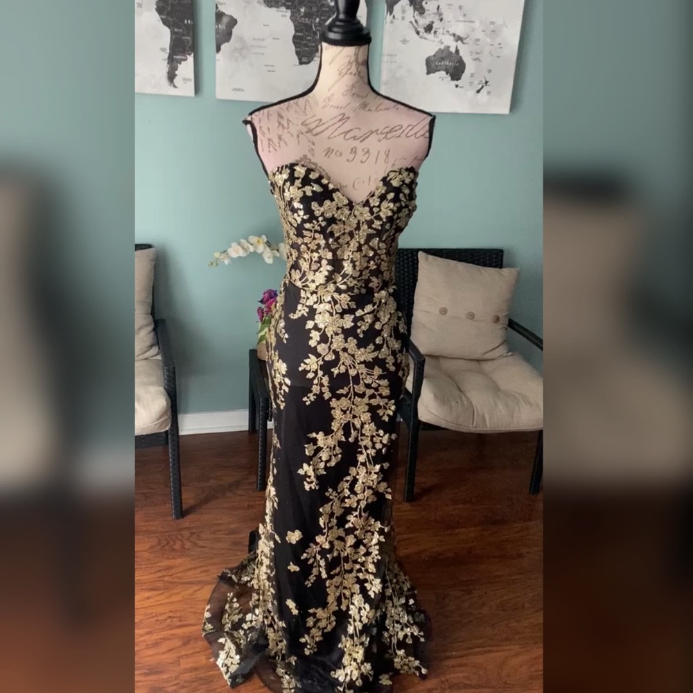 NWT sparkly black and gold mermaid prom dress, formal dress or evening gown